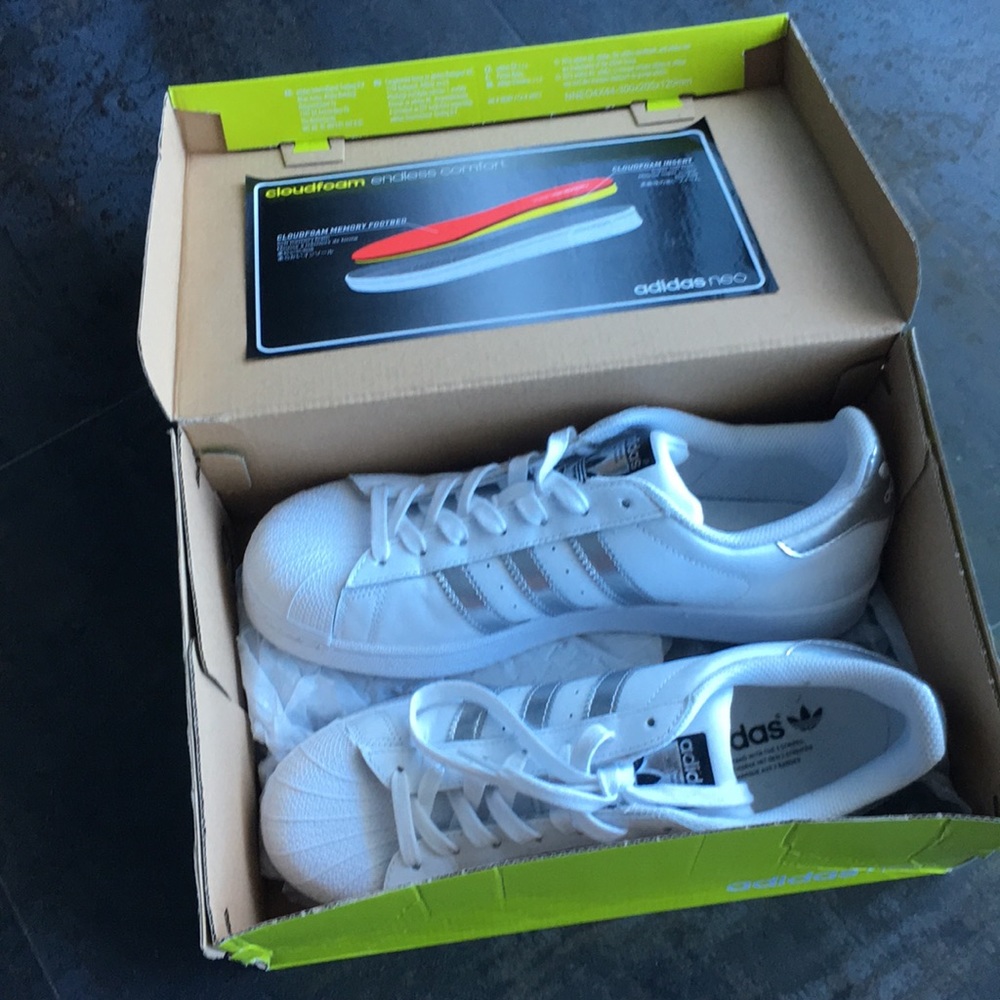 Sold 🛑 NEW Adidas Superstar Athletic White/Silver